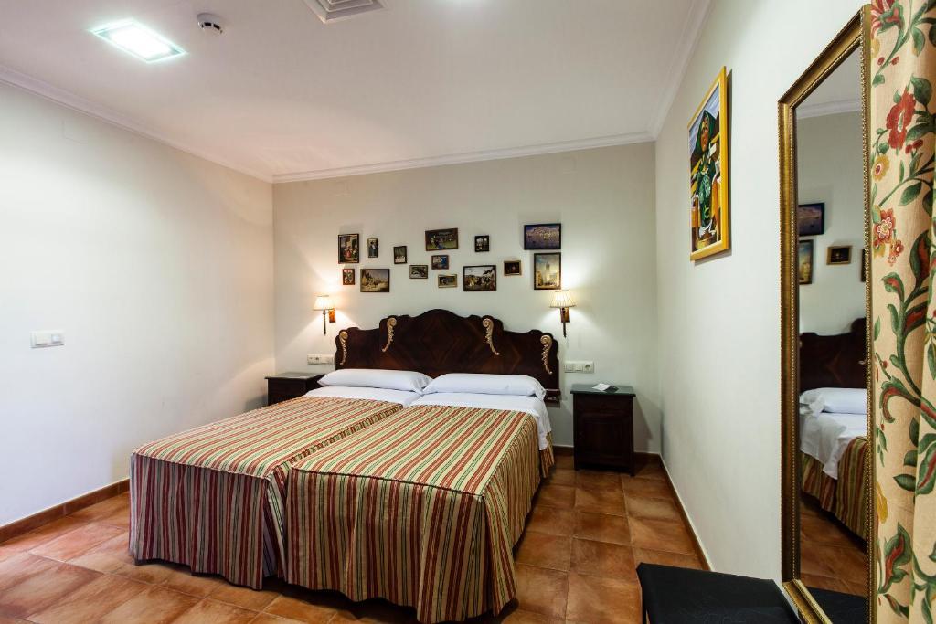Hotel Palacio Del Intendente Guarromán Zimmer foto